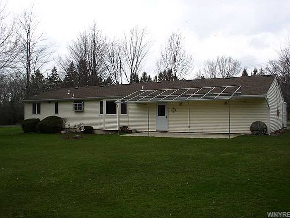 2nd image of 49 Greenmeadow Dr