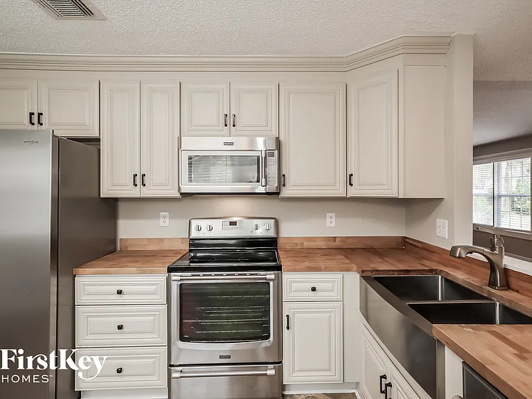 6181 Island Forest Dr — Photo 7