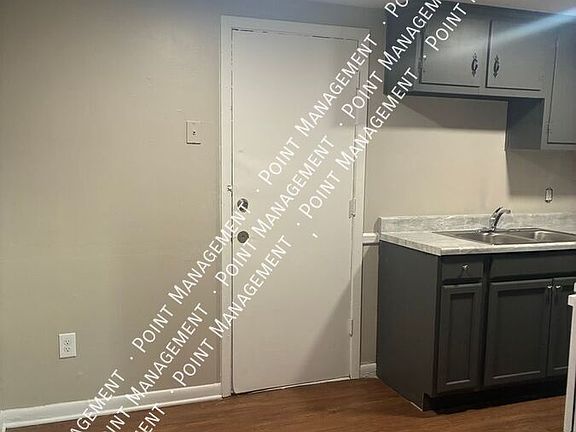 4th image of 3878 Woodleigh Rd NW