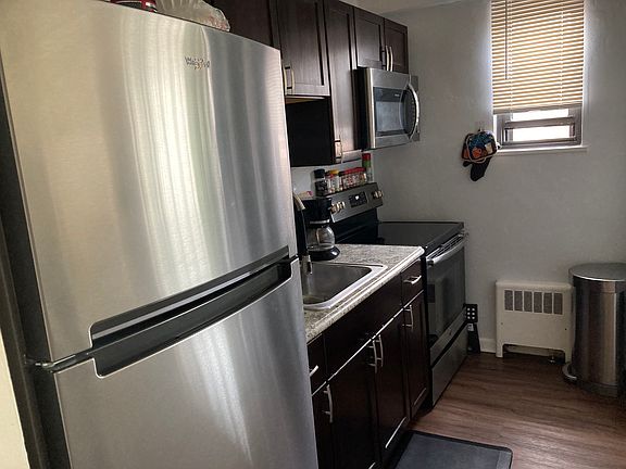 3rd image of 11720 Edgewater Dr APT 903