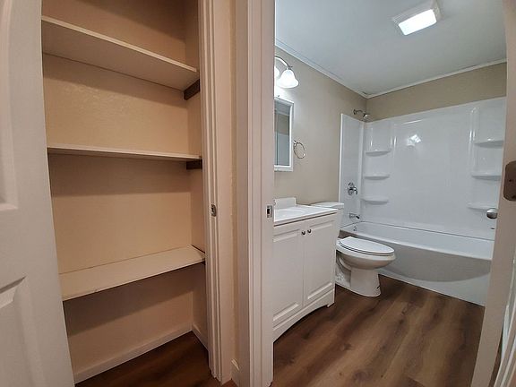 2nd image of 1545 29th St