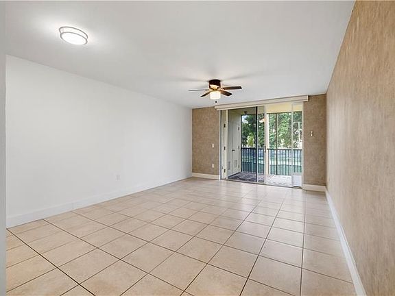 4th image of 8255 Lake Dr APT 208