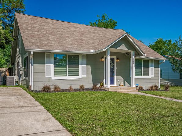 708 Sam Houston Ave, Huntsville, TX 77320