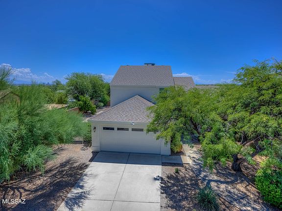 4th image of 2721 W Wagon Wheel Dr