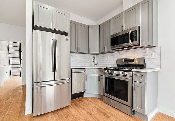 3rd image of 36-19 30th St #3