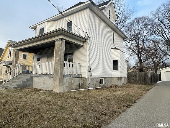 2nd image of 1700 N California Ave