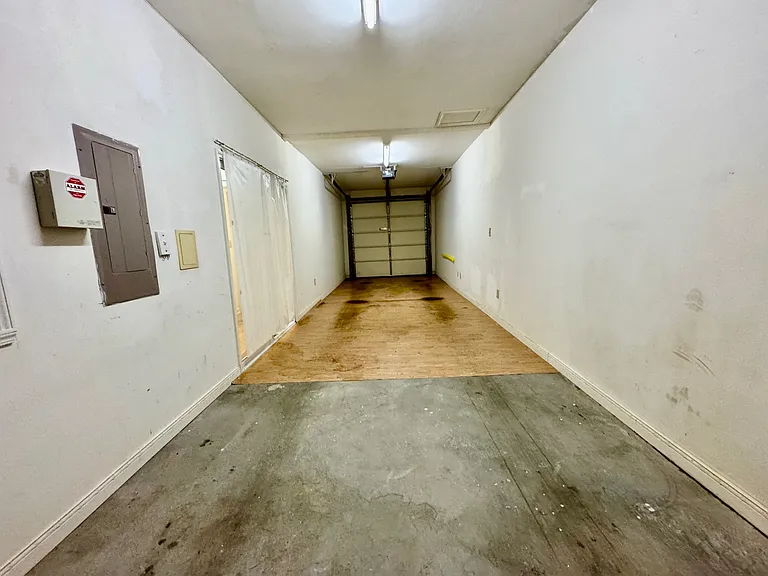 401 10th St NW #D211 — Photo 17