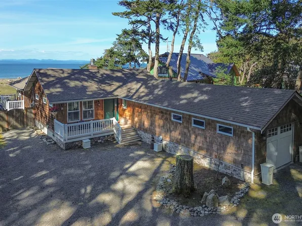 2390 Place Road, Port Angeles, WA 98363