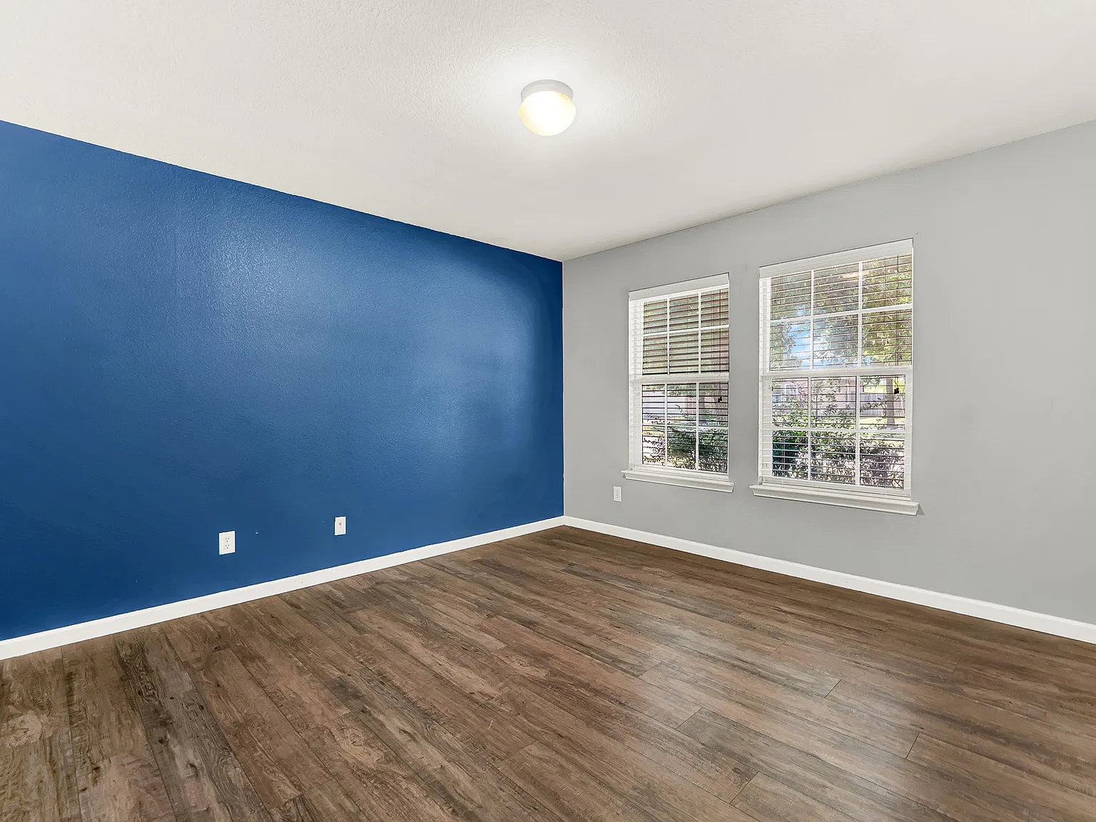 4 bed, 2105 sqft, $2,800 — Photo 3