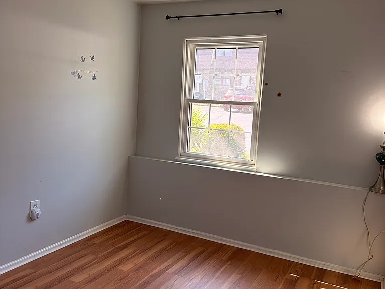 115 Orlando St — Photo 7