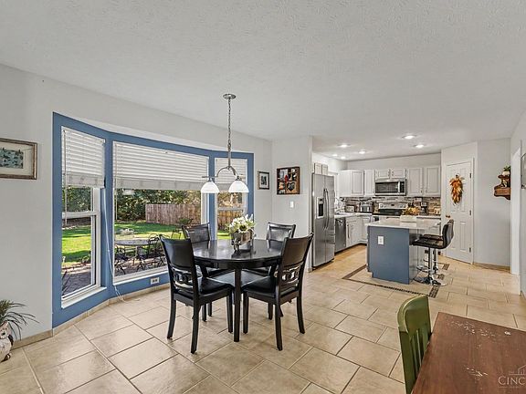 5th image of 743 Regent Rd