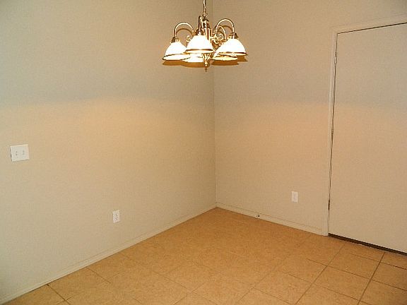 3rd image of 3412 36th Ave #2