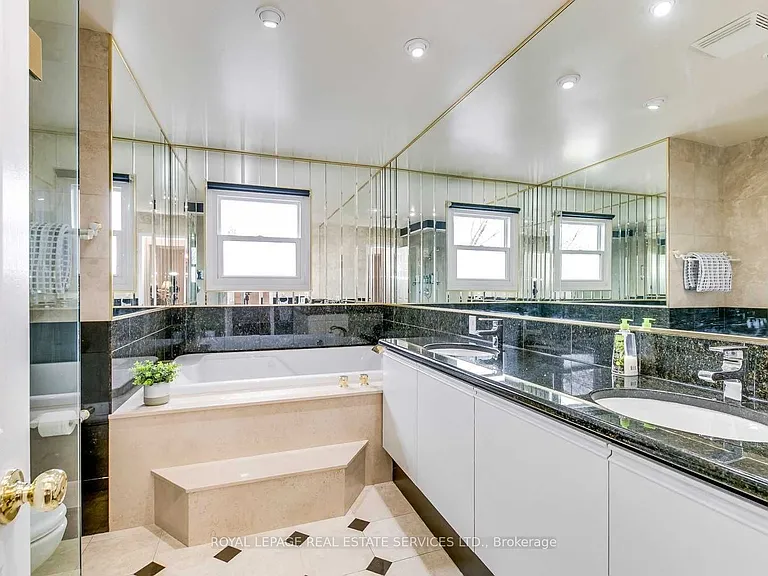 1447 Clearview Dr — Photo 24