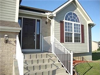 3rd image of 1021 Wellington Way