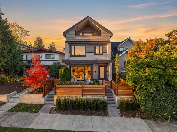 266 E 38th Ave #1, Vancouver, BC V5W 1H4