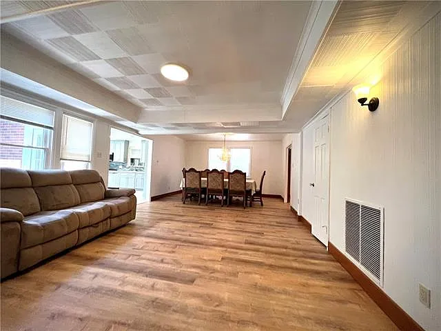 428 Topaz St — Photo 8