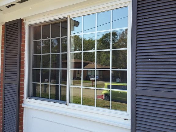 2nd image of 32 Nedra Dr