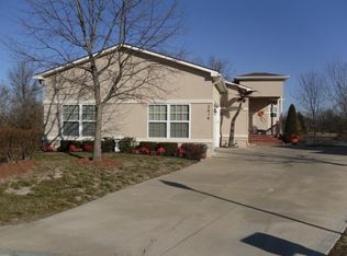 2616 NE Sonora Valley Dr, Blue Springs, MO 64015