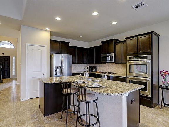 5th image of 23522 Ortensia St