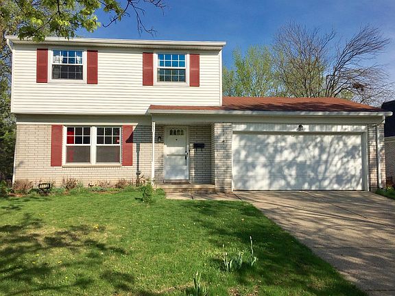 2nd image of 1073 Louise St
