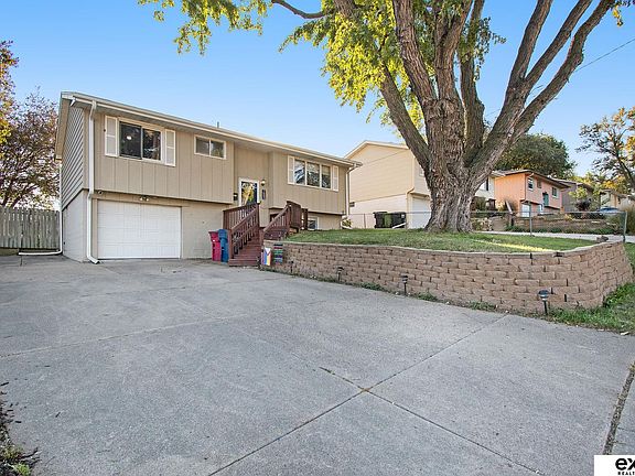 2nd image of 7603 S 72nd Ave