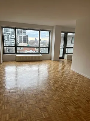 Rented by Solow Realty | media 21