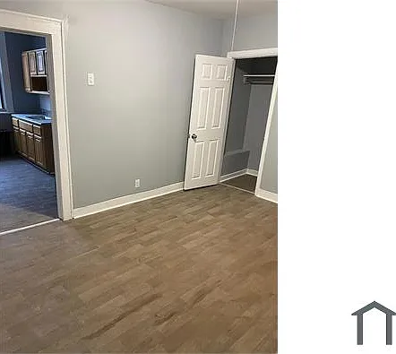 525 New Point Rd — Photo 3