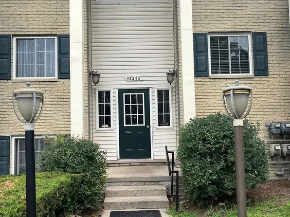 45230 Keding St APT 302, Utica, MI 48317