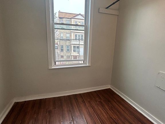 4th image of 188 22nd St Floor 2
