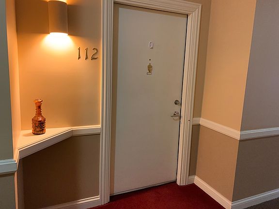 2nd image of 605 Barrington Ave APT 112