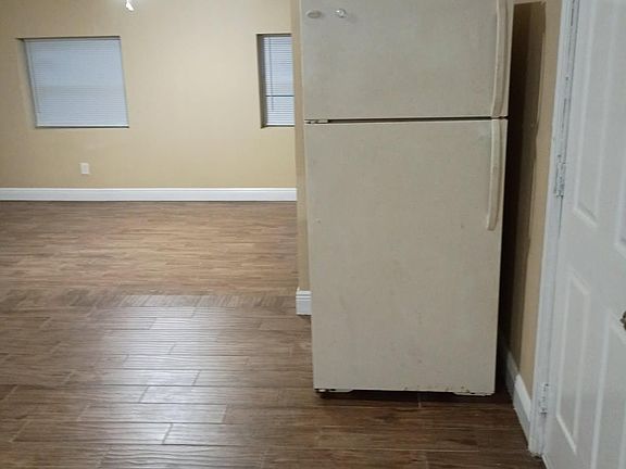 5th image of 3901 N 9th Ave
