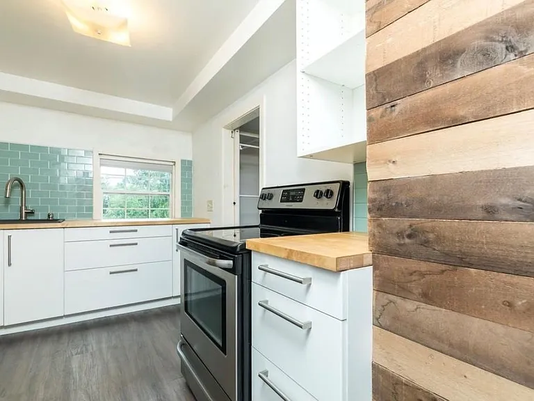 9 Prospect St #5 — Photo 8