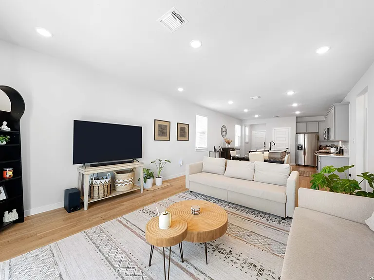 14538 Camino Way — Photo 16