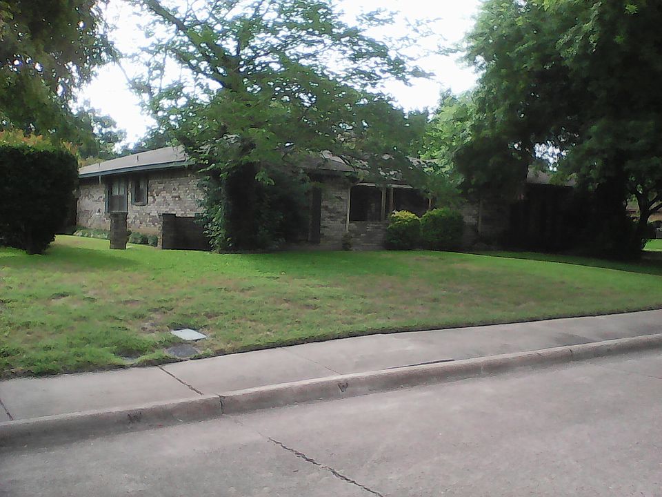 1st image of 2502 Pecan Dr