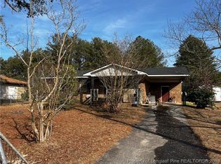 926 Mockingbird Hill Rd, Raeford, NC 28376