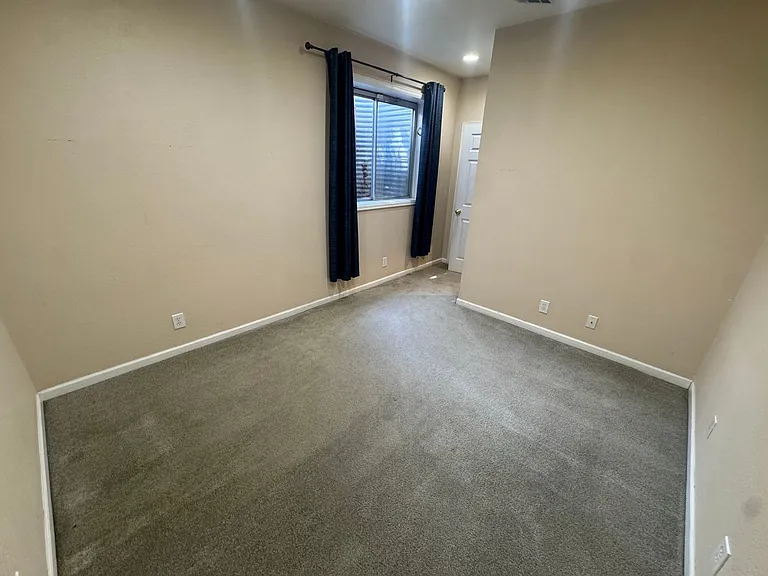 1701 Grove St — Photo 20