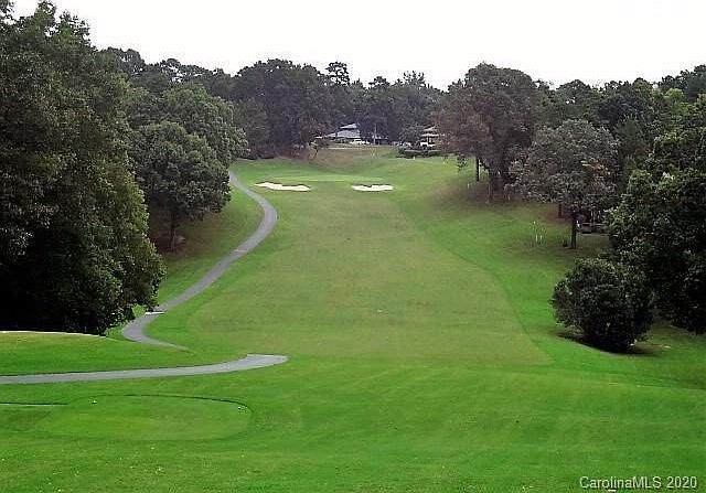 1st image of 18 Pine Knoll Dr