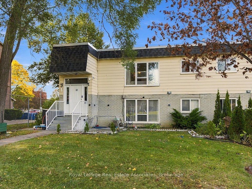 1st image of 540 Mary St E #14
