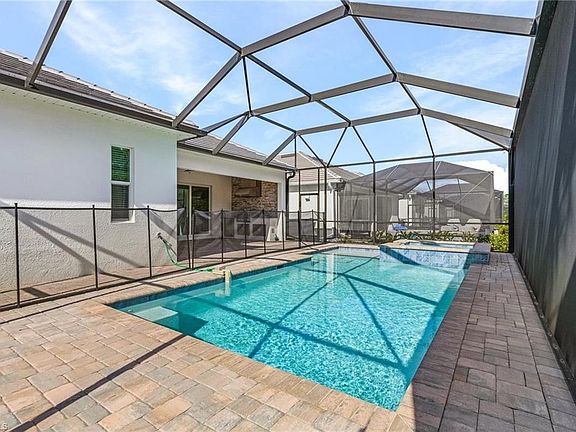 5th image of 14115 Blue Bay CIR
