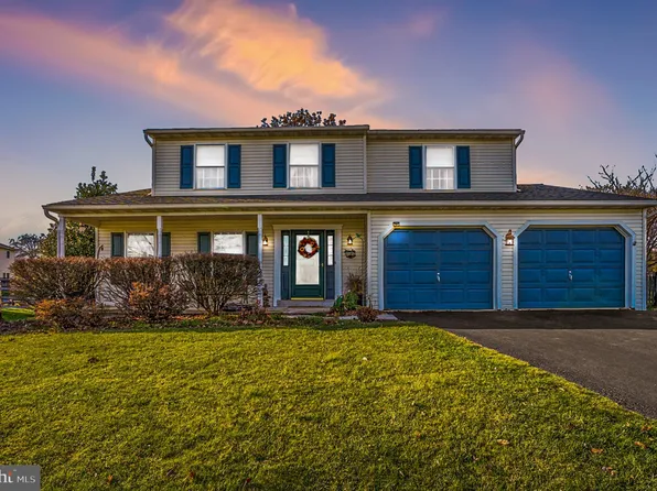 224 Ashford Dr, Douglassville, PA 19518
