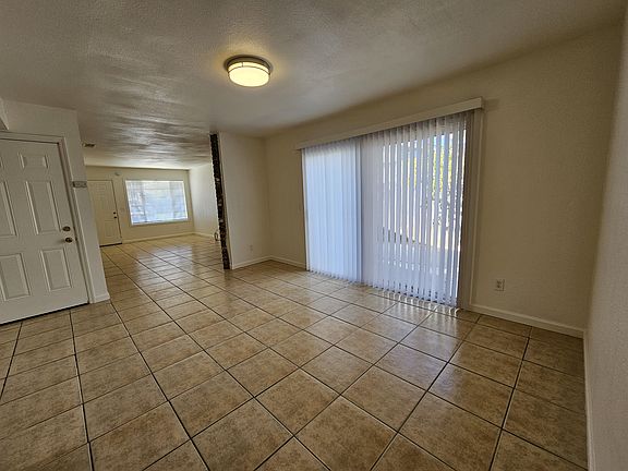 4th image of 7466 Della Cir