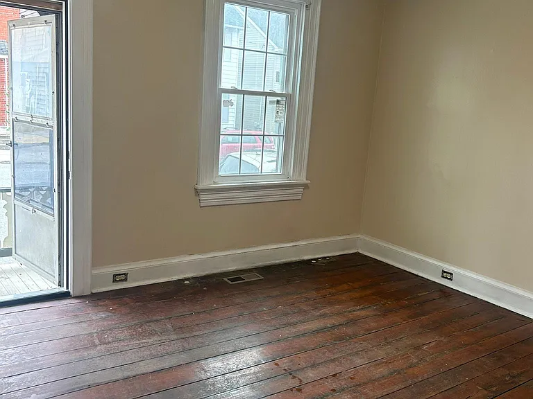 331 W Main St — Photo 6