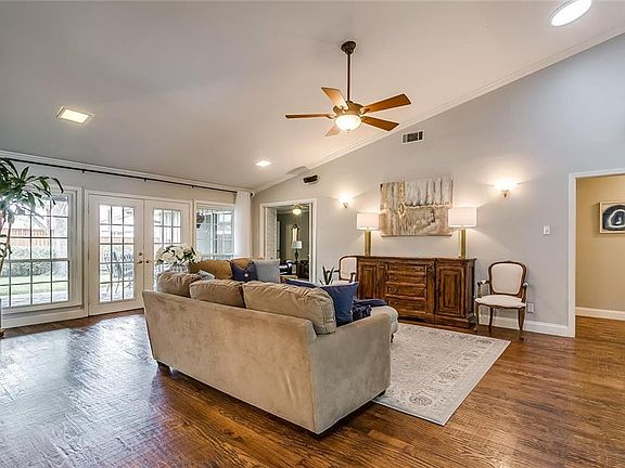 5th image of 7415 Brentfield Dr