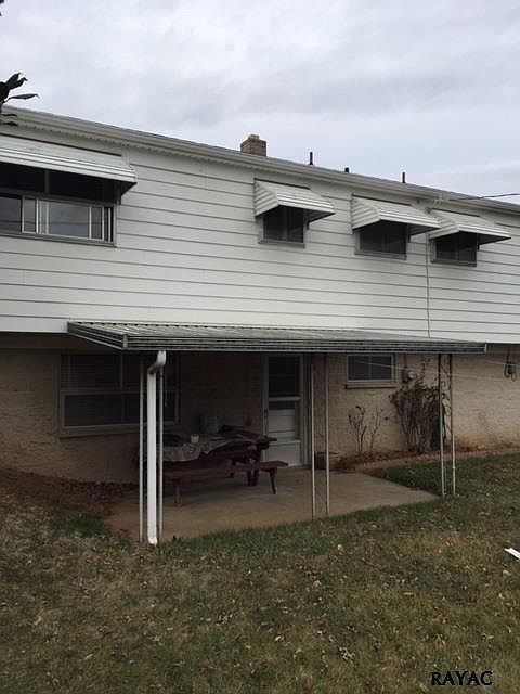 2nd image of 930 Marbrook Ln