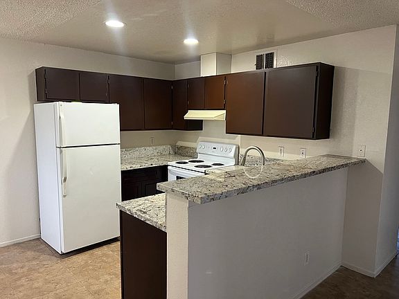 3rd image of 4160 E Tonopah Ave APT 114