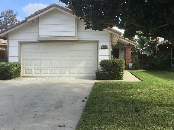 4th image of 15458 Theresa Ave