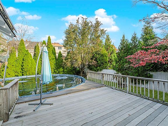 3rd image of 25 Grace Rd