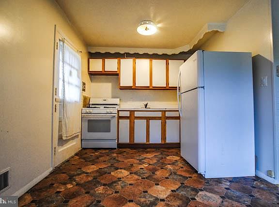 3rd image of 3122 Richwood Ave