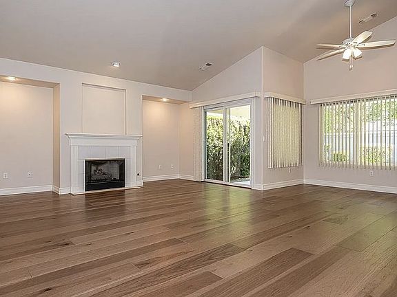 3rd image of 609 Summerwood Dr