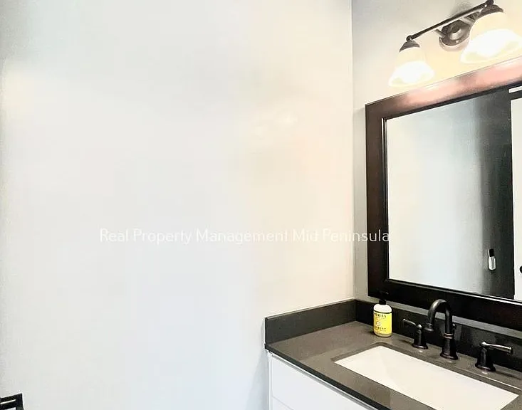 827 Phoenix Ln — Photo 18